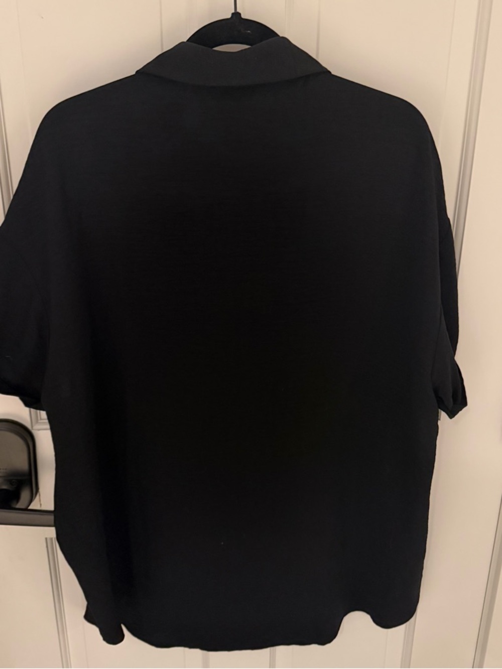 Black Button-Front Relaxed Women's Shirt - Picture 5 of 7